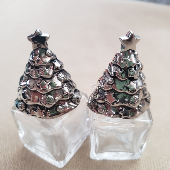 Source Unknown Other - Christmas tree salt and pepper shakers. Clear with silver lids.